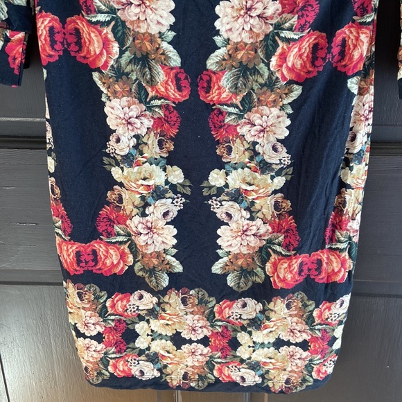 Roses, Roses 🥀 Roses Stretch Dress - Picture 4 of 5